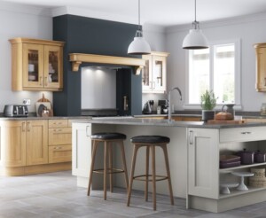 classic-traditional-country-wakefield-light-oak-painted-stone-kitchen-hero-b-700-x-425